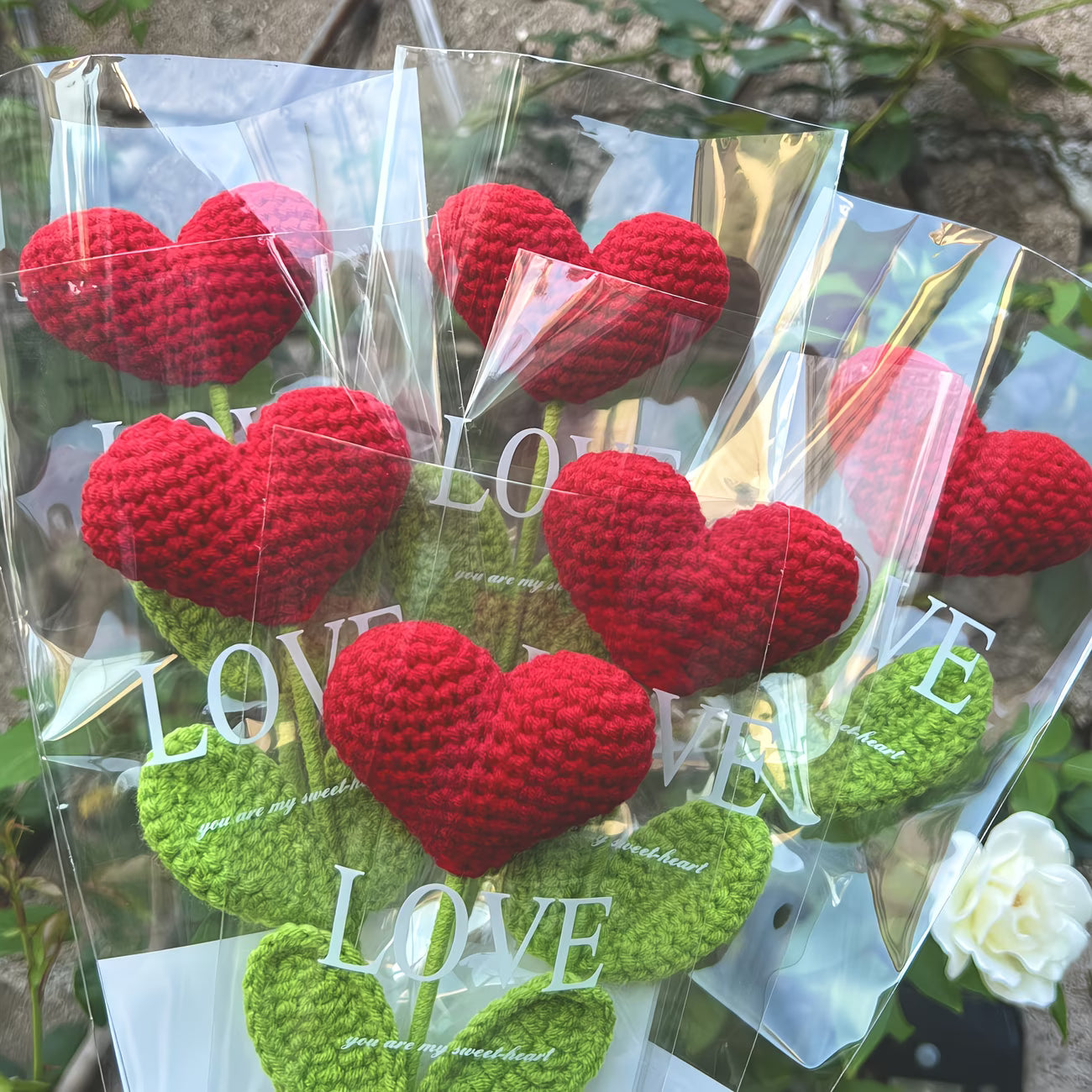 Handmade Crochet Heart Bouquet – Forever Yarn Flowers Gift for Valentine's Day, Anniversaries & Birthdays
